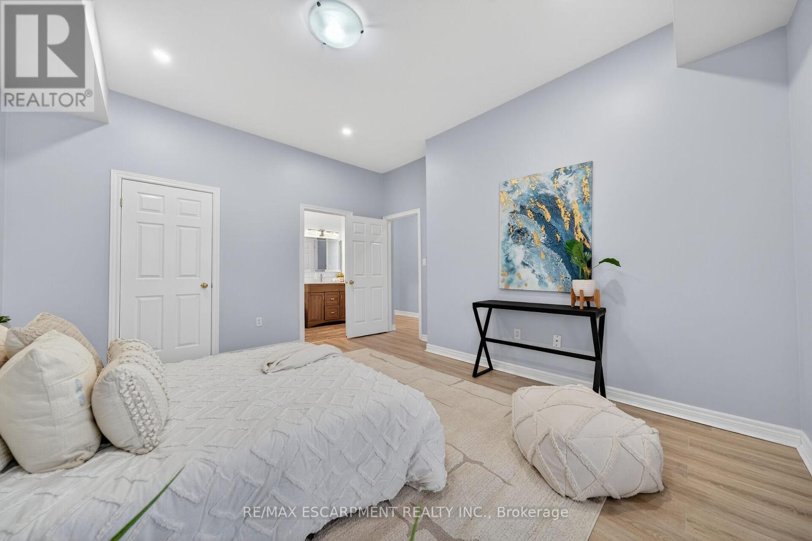 4 - 60 Natalia Avenue, Hamilton (Twenty Place), Ontario  L0R 1W0 - Photo 11 - X12914192