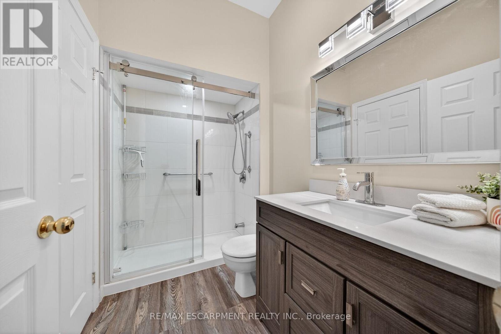 4 - 60 Natalia Avenue, Hamilton (Twenty Place), Ontario  L0R 1W0 - Photo 13 - X12914192