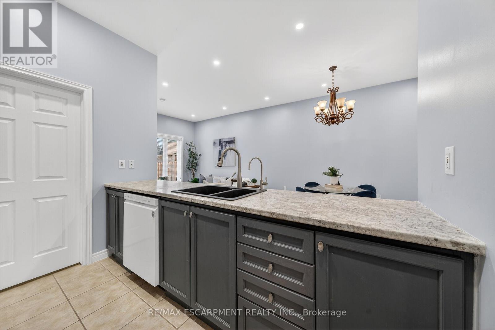 4 - 60 Natalia Avenue, Hamilton (Twenty Place), Ontario  L0R 1W0 - Photo 21 - X12914192