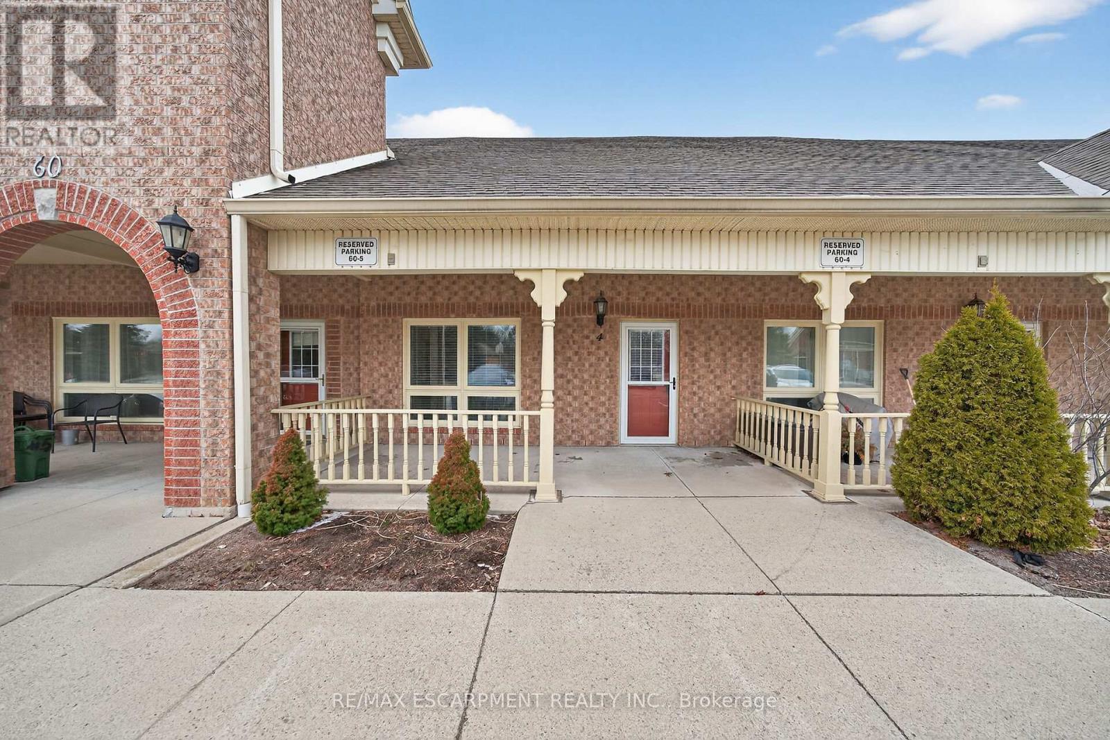 4 - 60 Natalia Avenue, Hamilton (Twenty Place), Ontario  L0R 1W0 - Photo 3 - X12914192