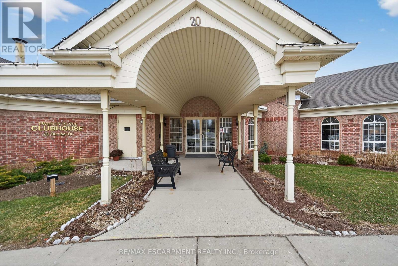 4 - 60 Natalia Avenue, Hamilton (Twenty Place), Ontario  L0R 1W0 - Photo 34 - X12914192