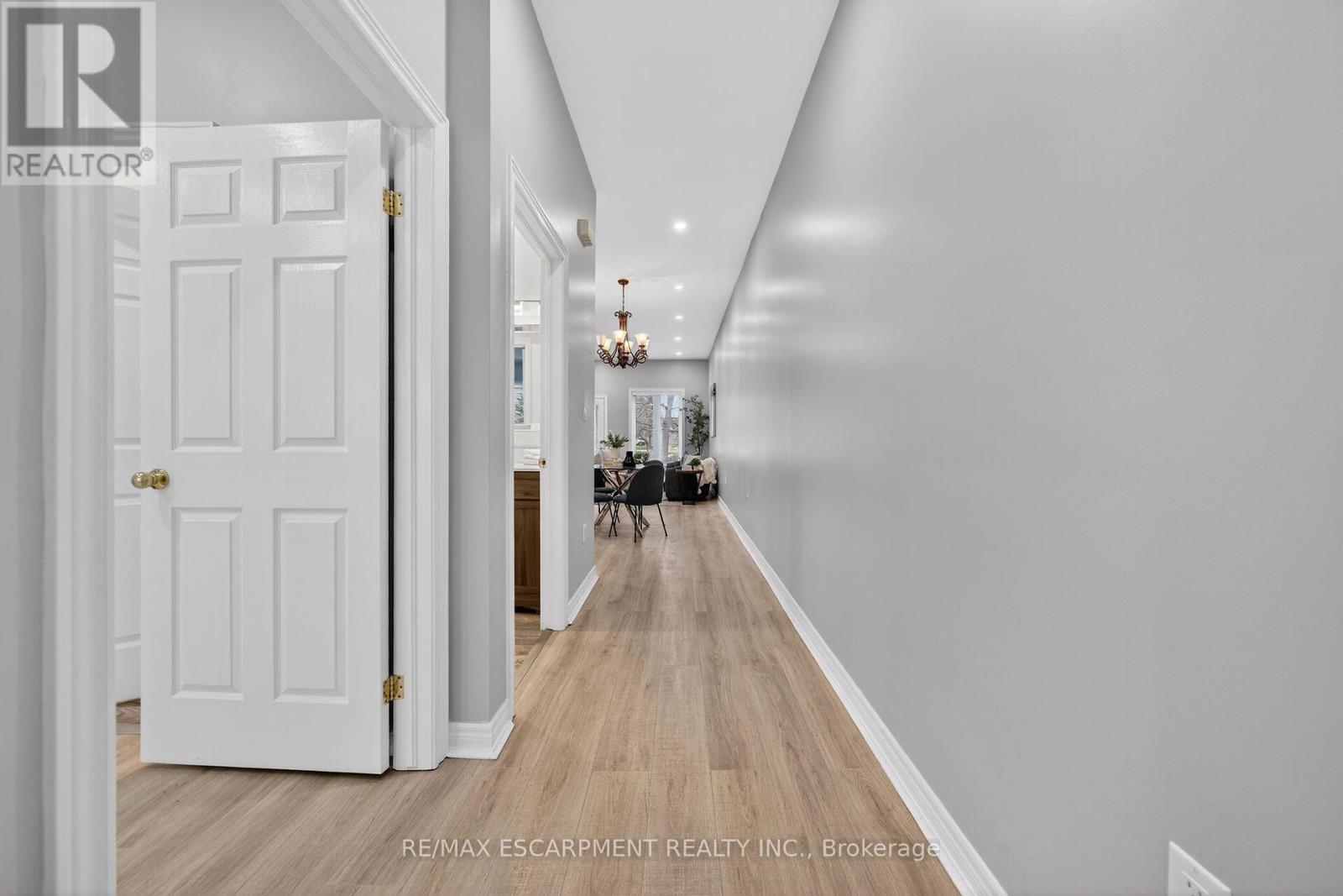 4 - 60 Natalia Avenue, Hamilton (Twenty Place), Ontario  L0R 1W0 - Photo 8 - X12914192