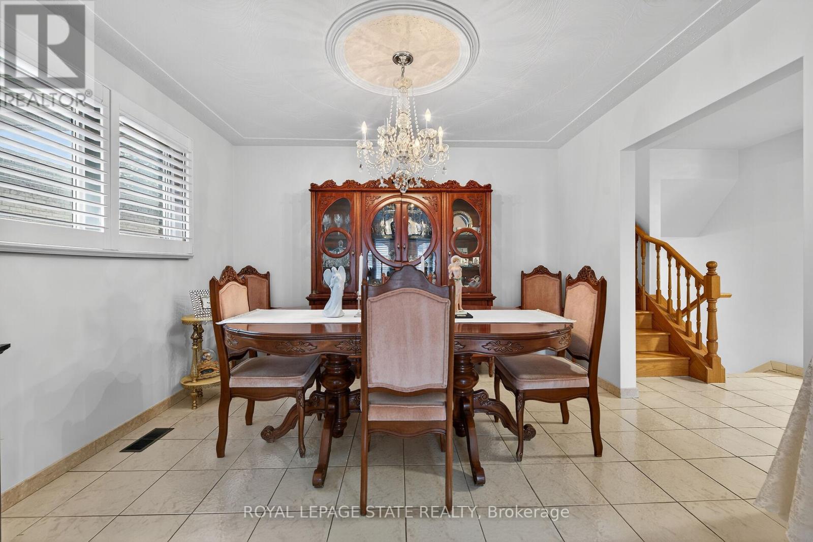 15 Fairington Crescent, Hamilton (Kentley), Ontario  L8E 3N3 - Photo 17 - X12914272