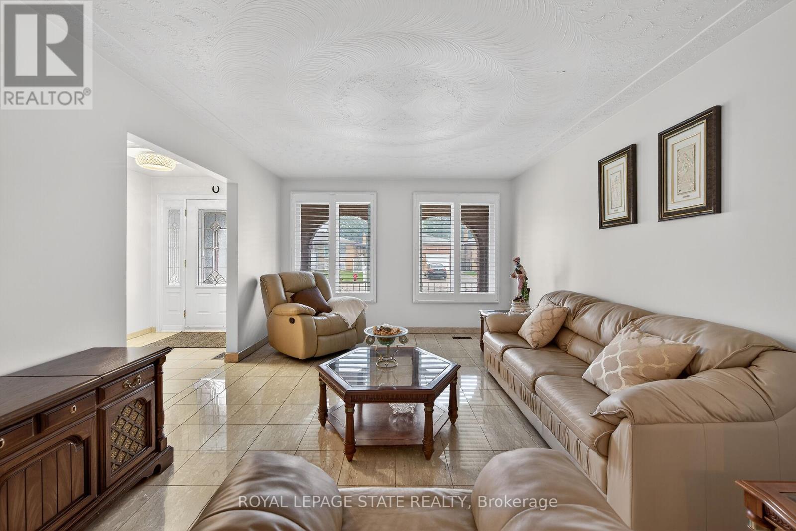 15 Fairington Crescent, Hamilton (Kentley), Ontario  L8E 3N3 - Photo 19 - X12914272