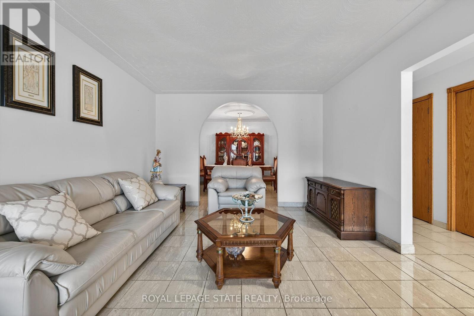 15 Fairington Crescent, Hamilton (Kentley), Ontario  L8E 3N3 - Photo 23 - X12914272