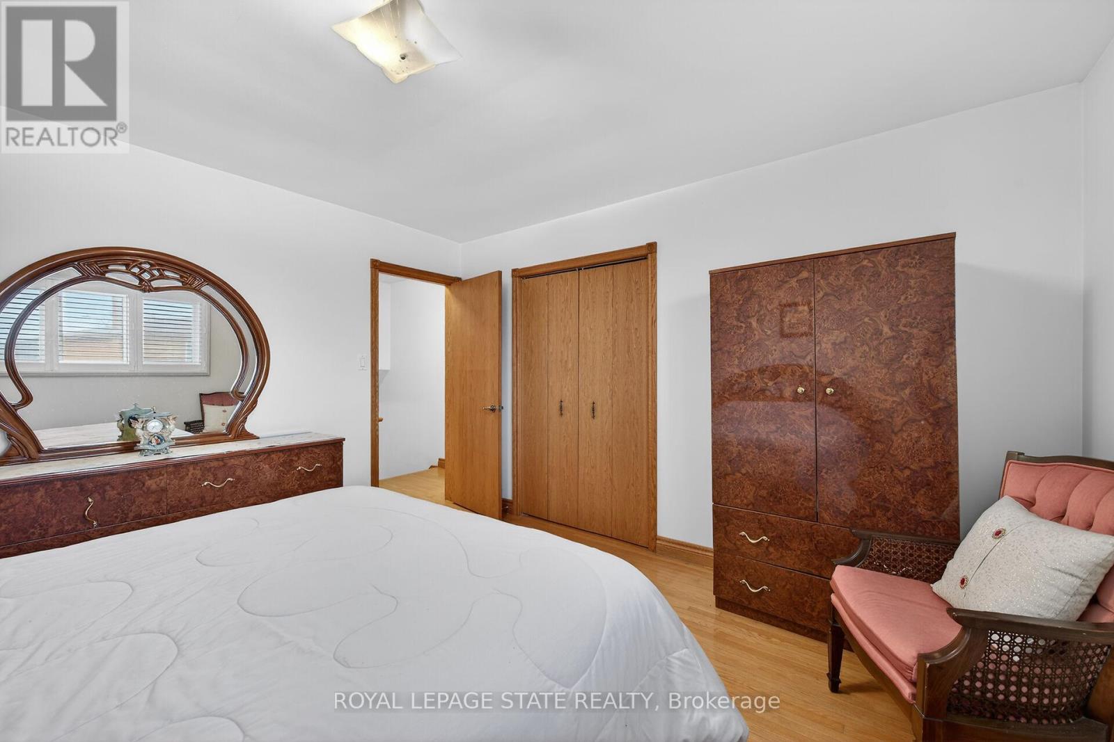 15 Fairington Crescent, Hamilton (Kentley), Ontario  L8E 3N3 - Photo 27 - X12914272