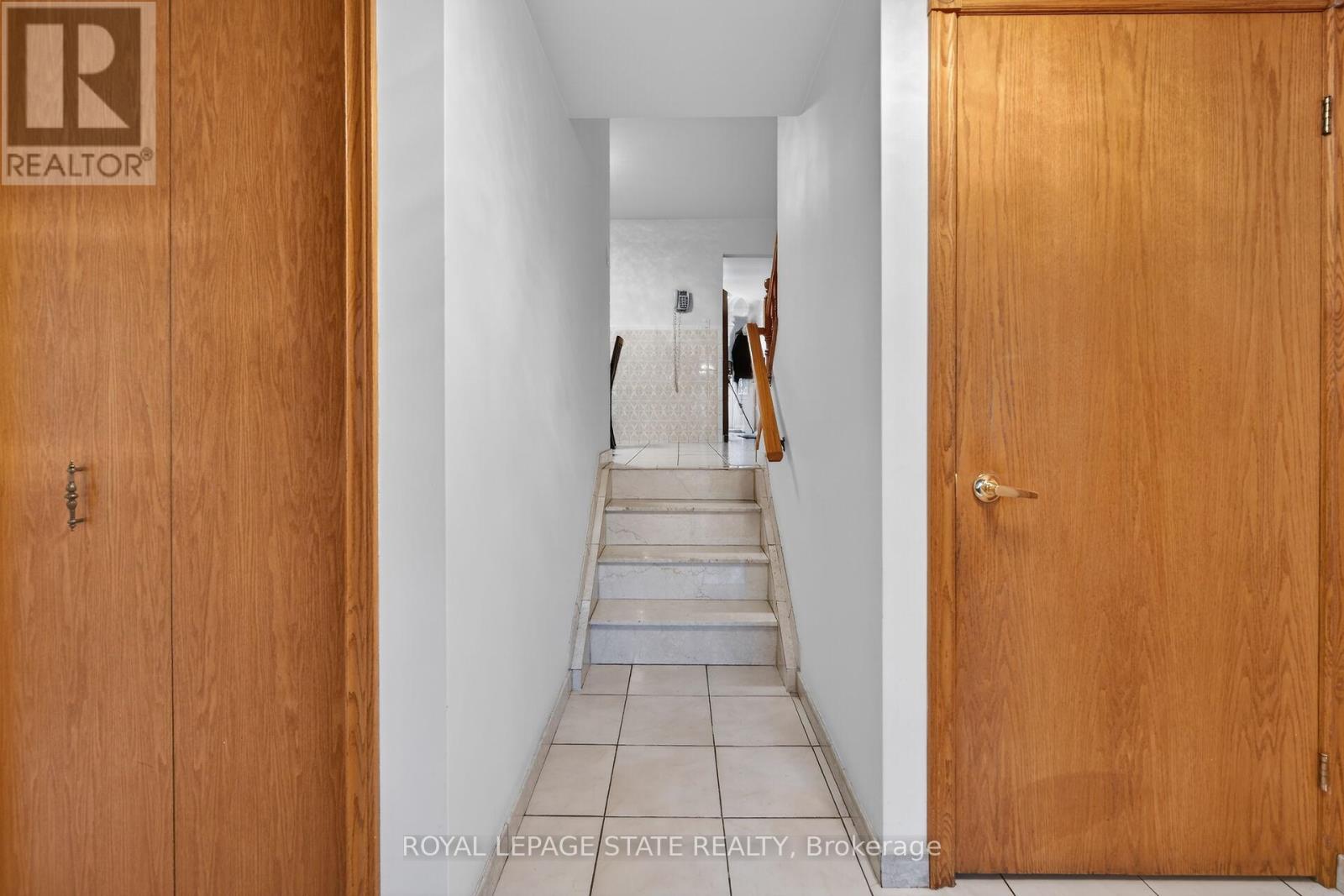 15 Fairington Crescent, Hamilton (Kentley), Ontario  L8E 3N3 - Photo 35 - X12914272