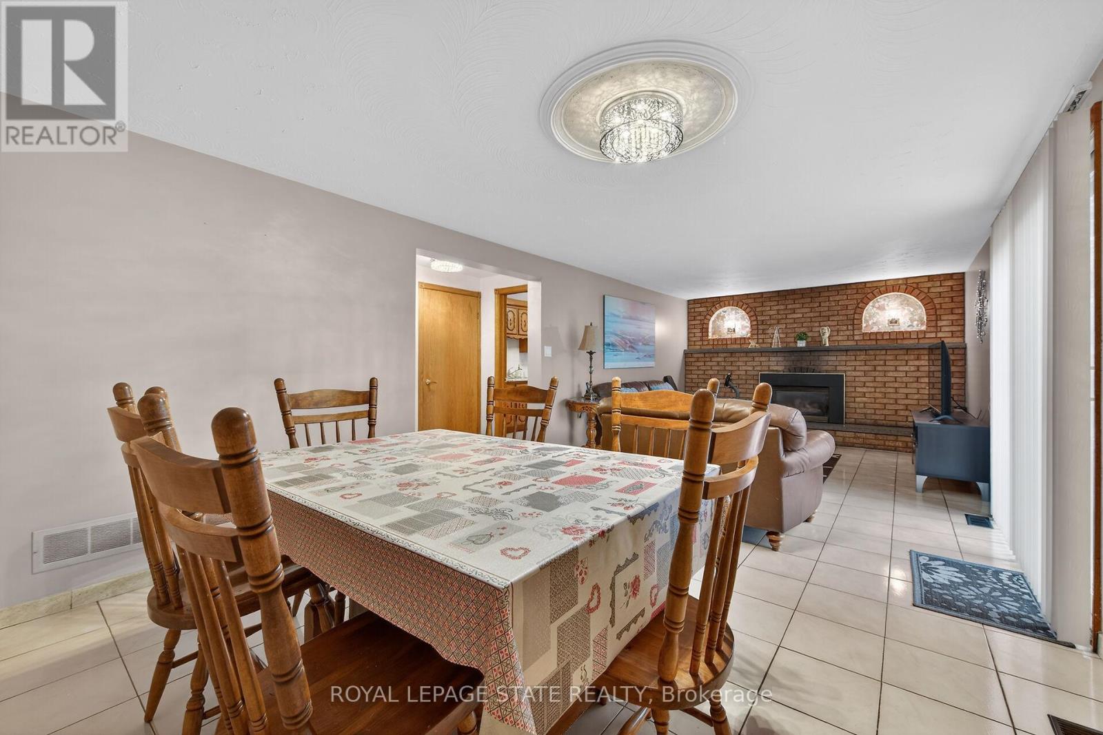 15 Fairington Crescent, Hamilton (Kentley), Ontario  L8E 3N3 - Photo 40 - X12914272