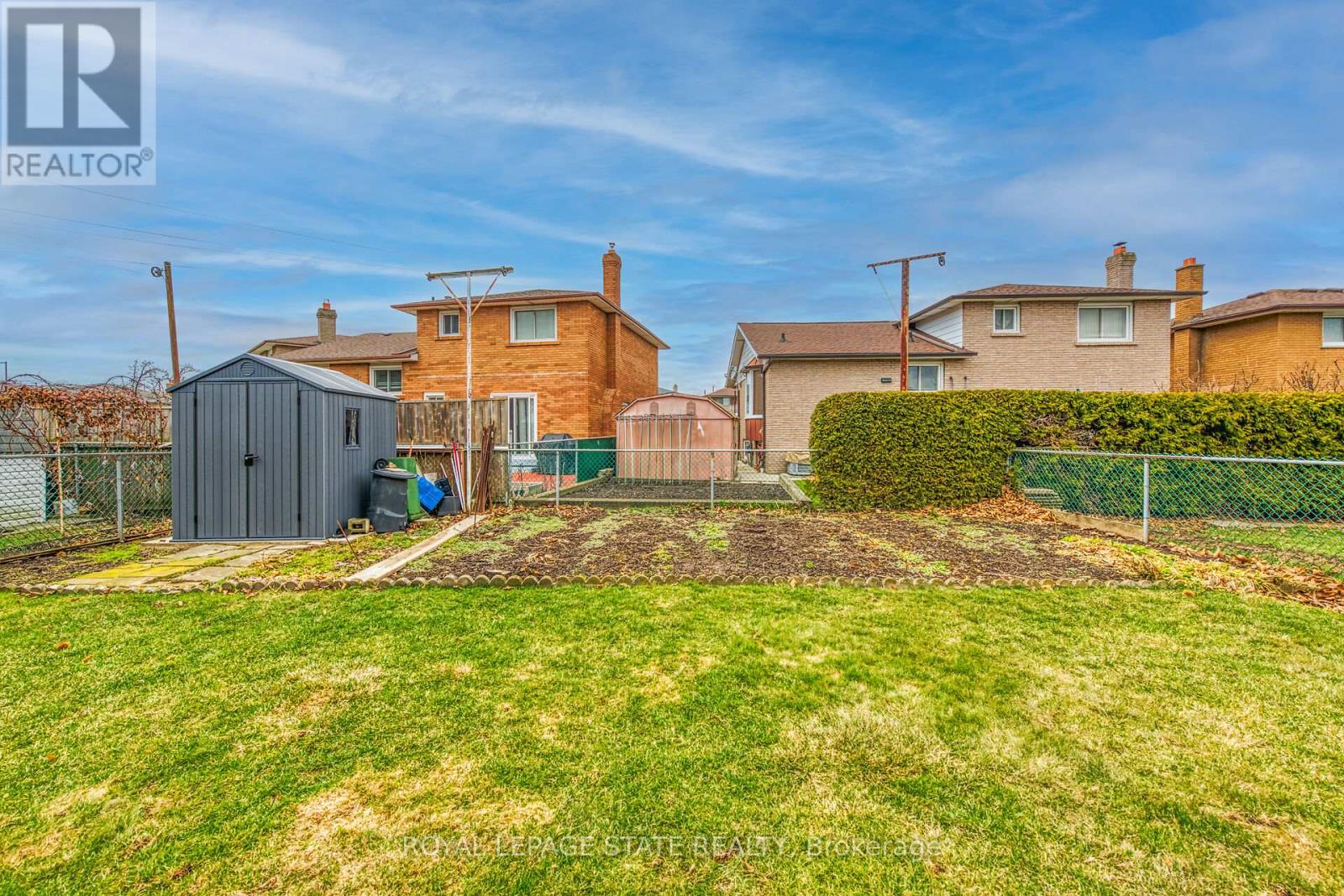 15 Fairington Crescent, Hamilton (Kentley), Ontario  L8E 3N3 - Photo 50 - X12914272