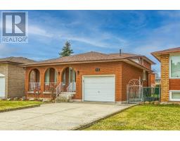 15 FAIRINGTON CRESCENT, Hamilton, Ontario