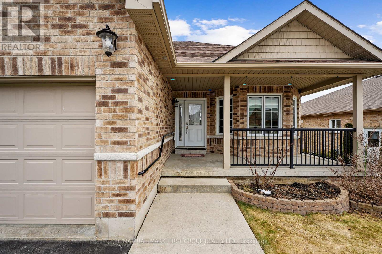 1226 Ashland Drive, Cobourg, Ontario  K9A 5S4 - Photo 3 - X12914284