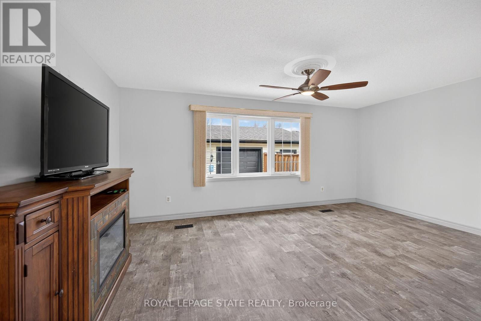 19 Burfield Avenue, Hamilton (Huntington), Ontario  L8T 2J8 - Photo 15 - X12914310