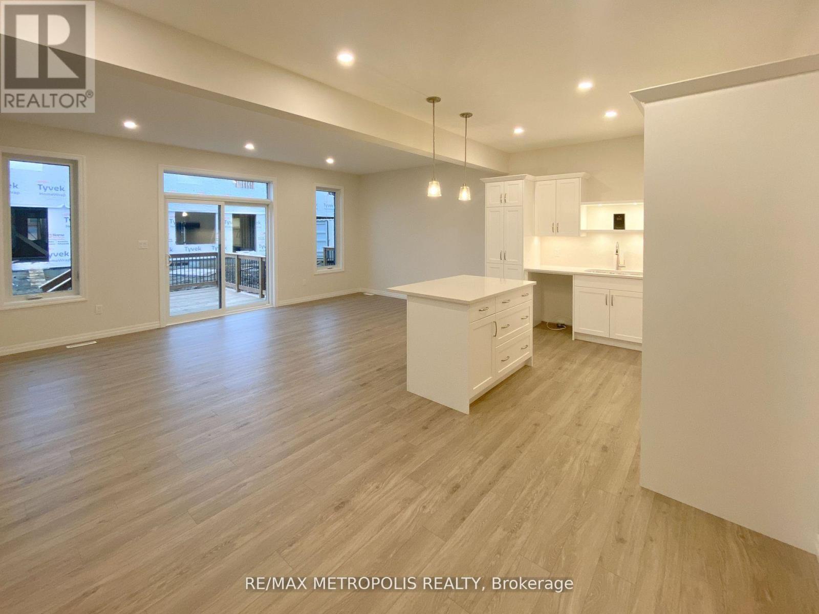 96 Cortland Terrace, St. Thomas, Ontario  N5R 0P9 - Photo 4 - X12914340