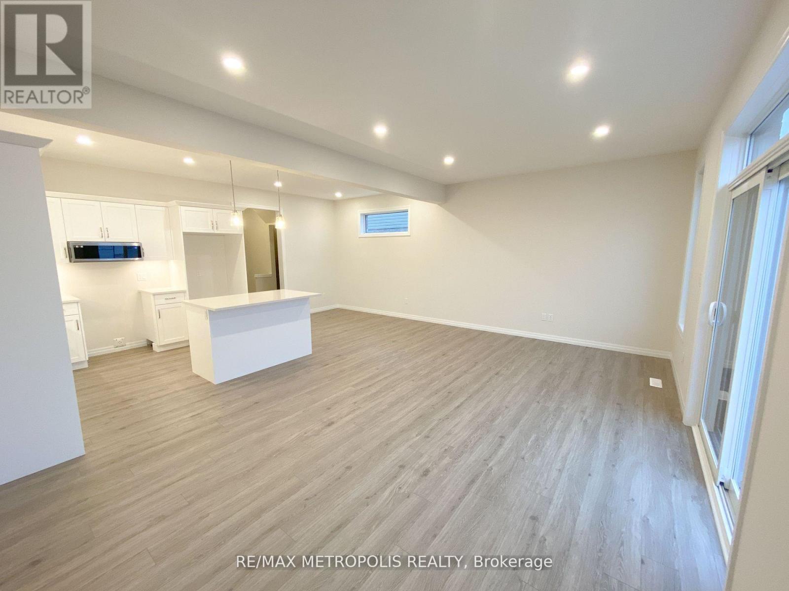 96 Cortland Terrace, St. Thomas, Ontario  N5R 0P9 - Photo 5 - X12914340