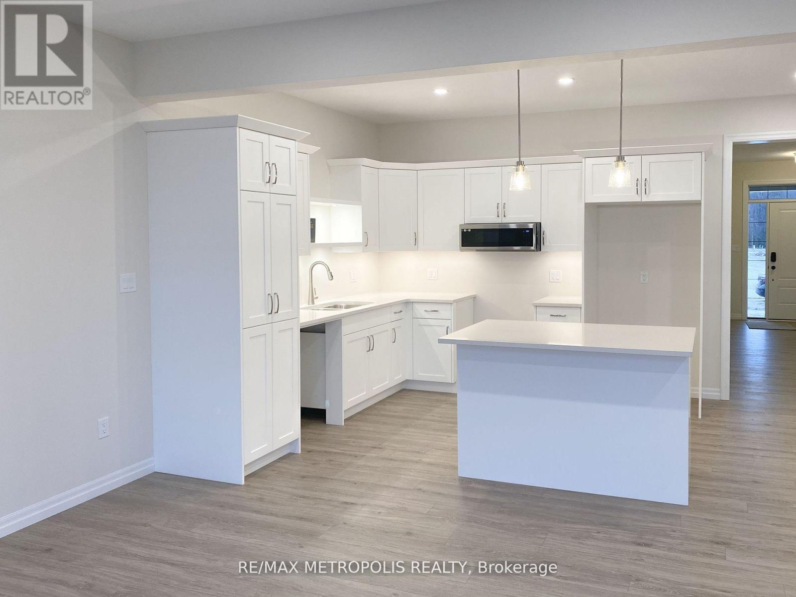 96 Cortland Terrace, St. Thomas, Ontario  N5R 0P9 - Photo 6 - X12914340