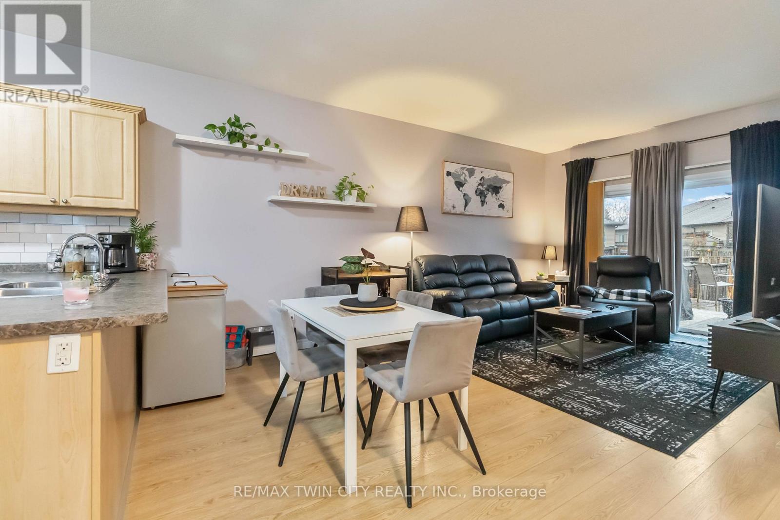 32 - 1038 Colborne Street, Brantford, Ontario  N3S 3T6 - Photo 10 - X12914348