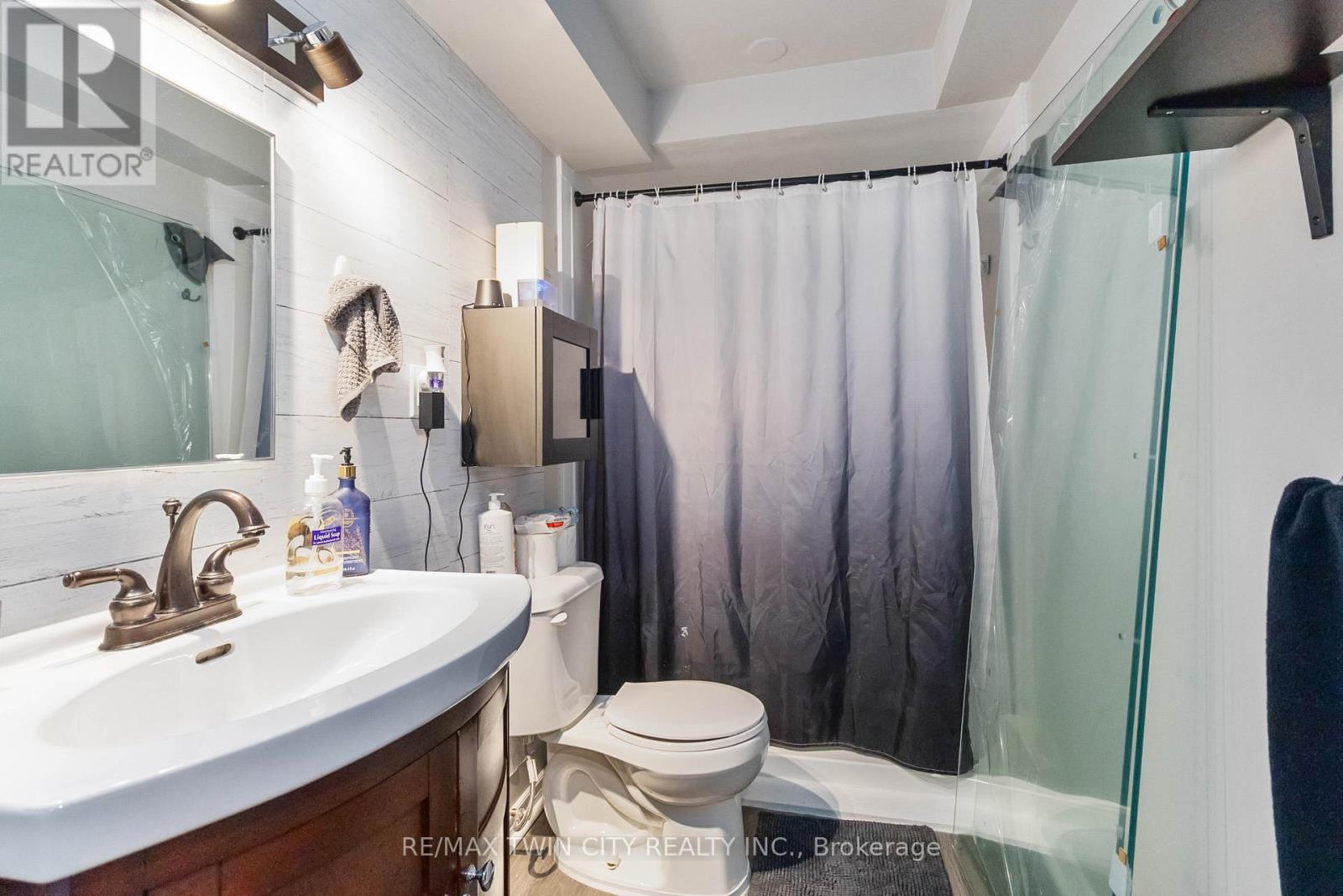 32 - 1038 Colborne Street, Brantford, Ontario  N3S 3T6 - Photo 27 - X12914348