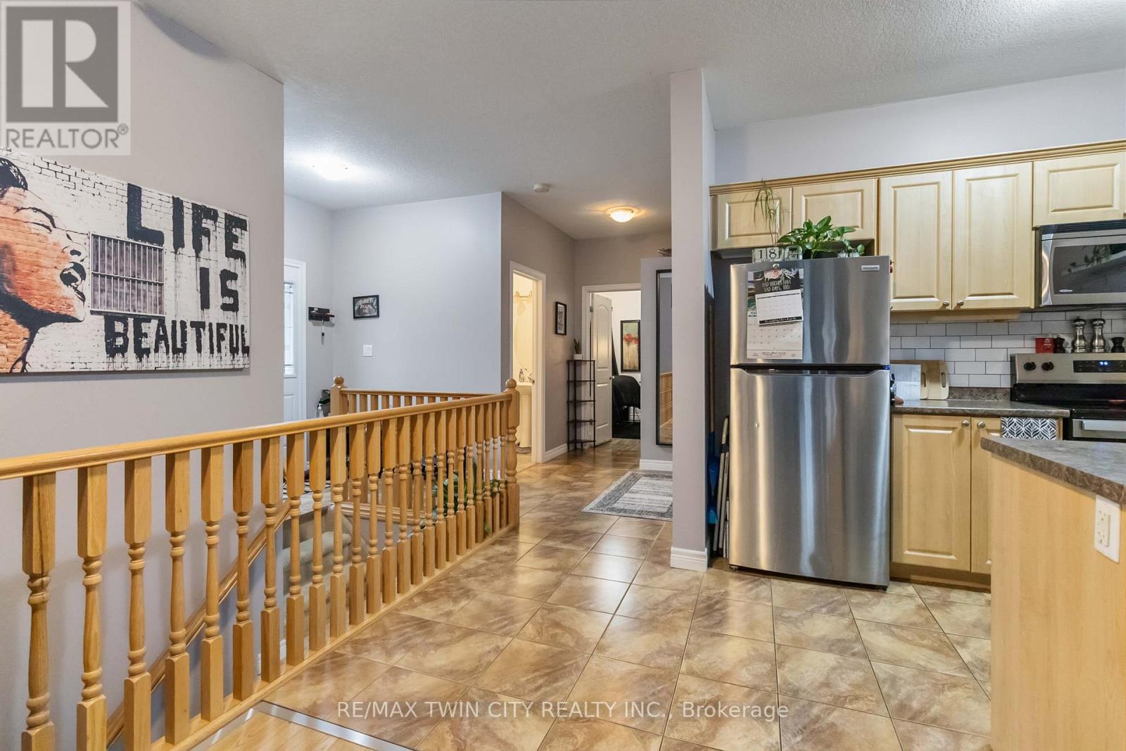 32 - 1038 Colborne Street, Brantford, Ontario  N3S 3T6 - Photo 5 - X12914348