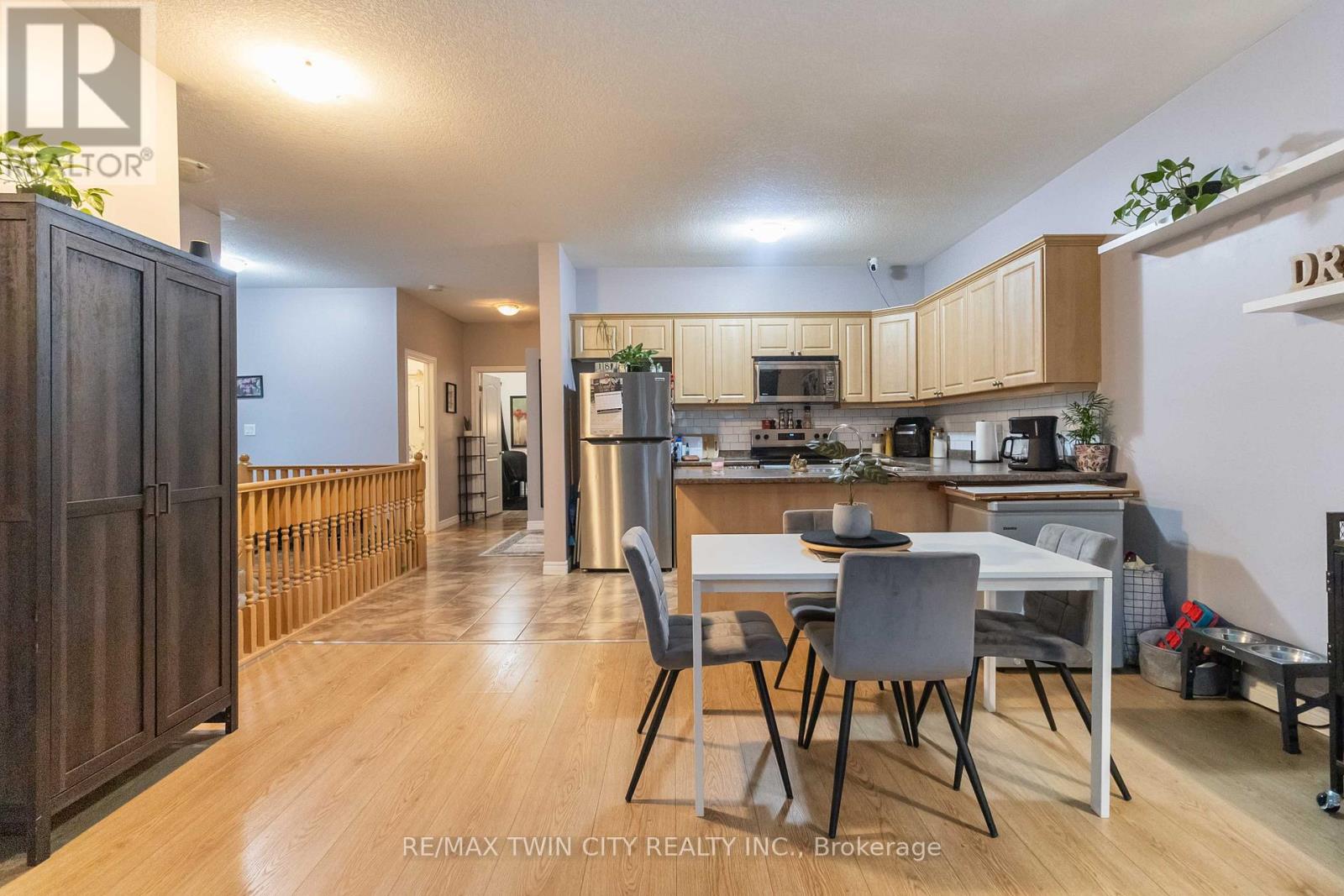 32 - 1038 Colborne Street, Brantford, Ontario  N3S 3T6 - Photo 6 - X12914348