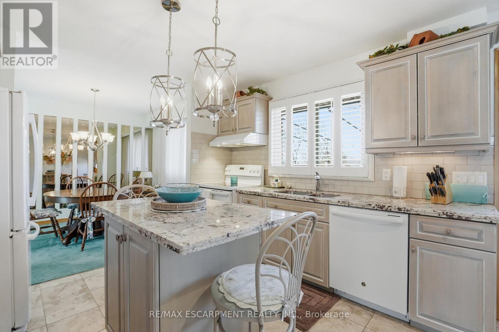 692 Miles Road, Hamilton, Ontario  L0R 1P0 - Photo 12 - X12914372