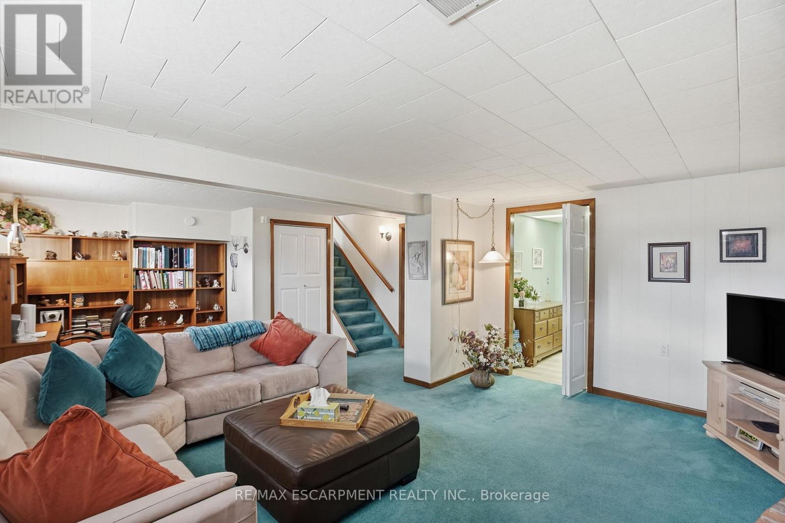 692 Miles Road, Hamilton, Ontario  L0R 1P0 - Photo 26 - X12914372