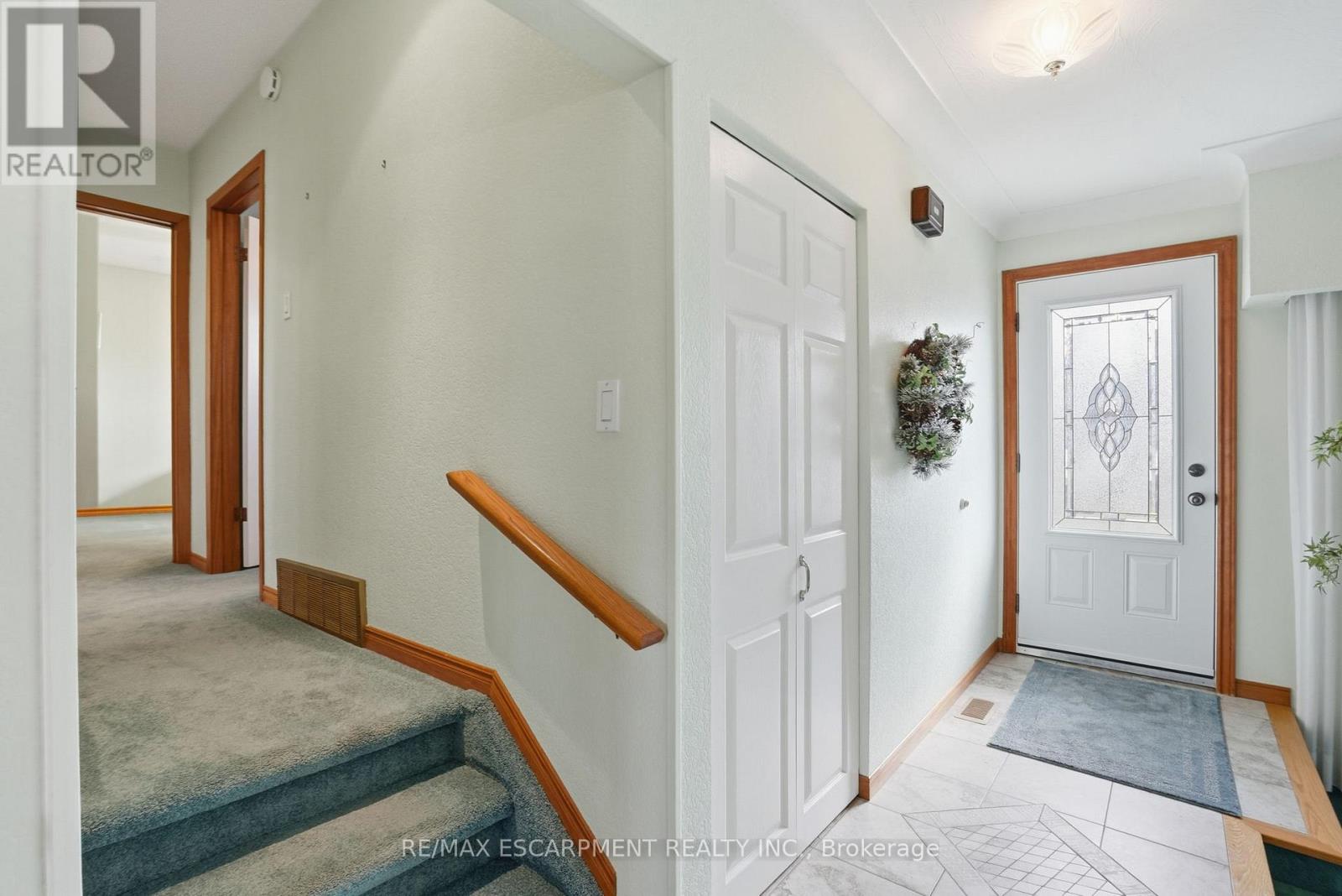 692 Miles Road, Hamilton, Ontario  L0R 1P0 - Photo 3 - X12914372