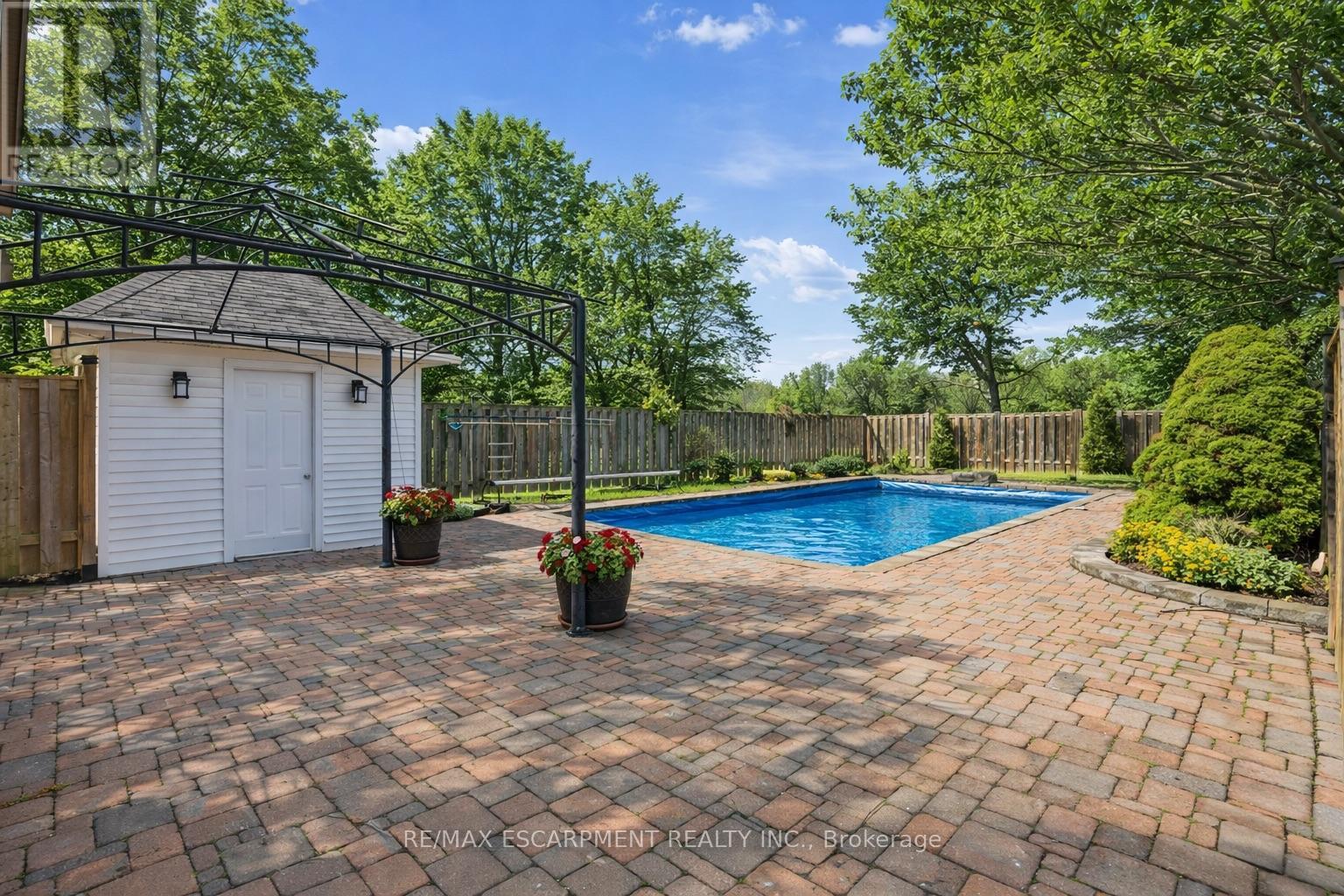 692 Miles Road, Hamilton, Ontario  L0R 1P0 - Photo 34 - X12914372