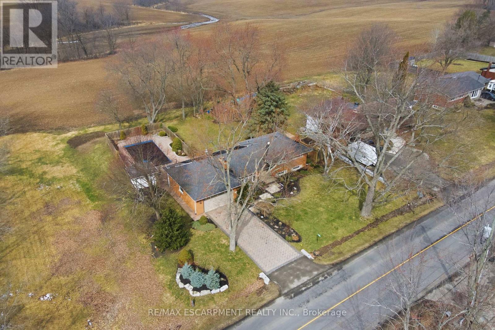 692 Miles Road, Hamilton, Ontario  L0R 1P0 - Photo 41 - X12914372