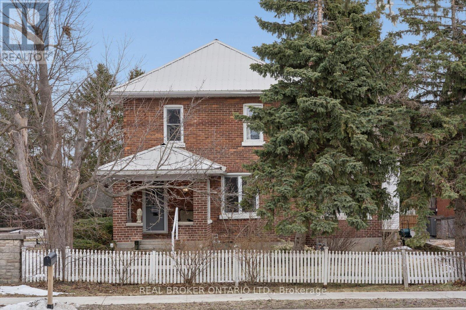 89 Rose Glen Road N, Port Hope, Ontario  L1A 3V6 - Photo 2 - X12914448