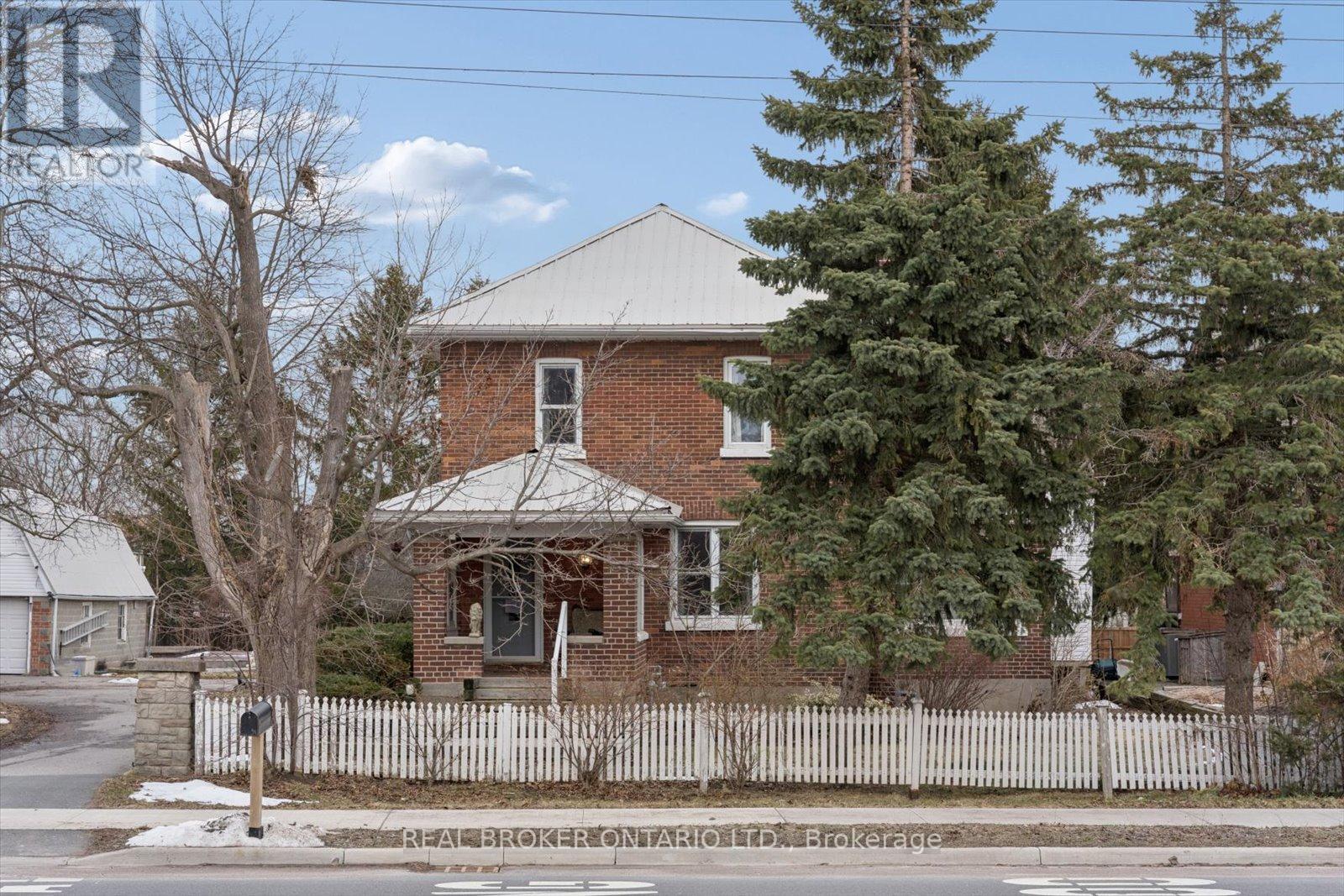 89 Rose Glen Road N, Port Hope, Ontario  L1A 3V6 - Photo 4 - X12914448