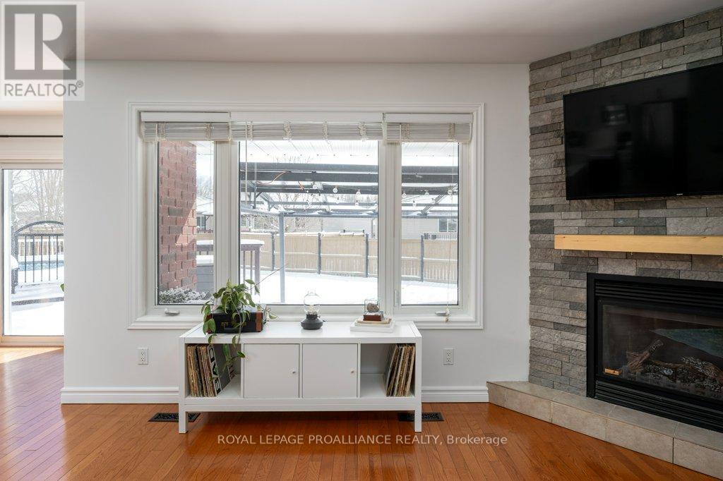 21 Forest Valley Drive, Quinte West, Ontario  K0K 2C0 - Photo 11 - X12914520