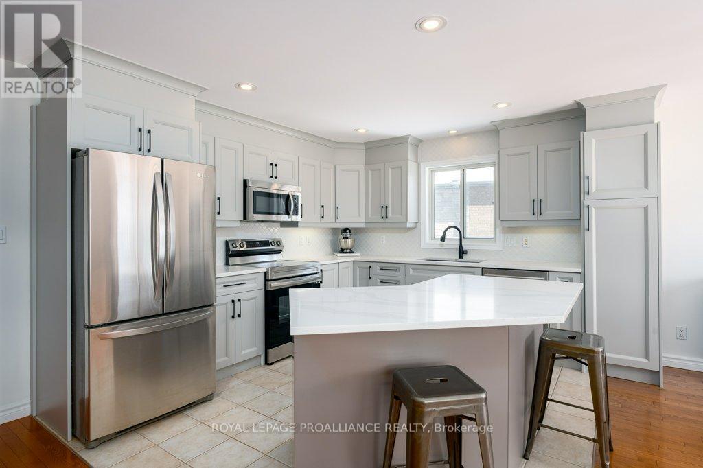 21 Forest Valley Drive, Quinte West, Ontario  K0K 2C0 - Photo 12 - X12914520