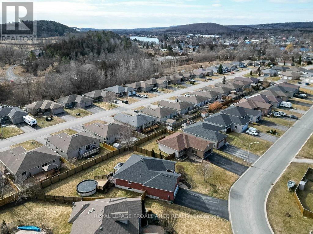 21 Forest Valley Drive, Quinte West, Ontario  K0K 2C0 - Photo 46 - X12914520