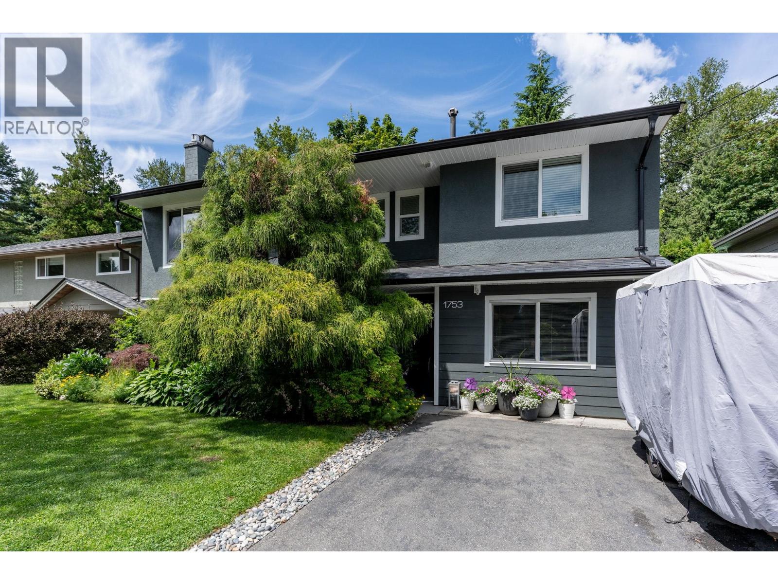 1753 Chalmers Avenue, Port Coquitlam, British Columbia  V3B 2T3 - Photo 3 - R3102440