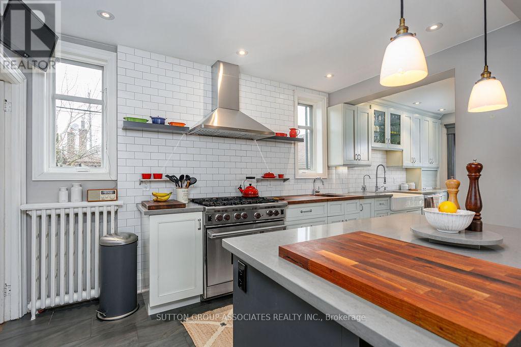 50 Thornhill Avenue, Toronto (Lambton Baby Point), Ontario  M6S 4C5 - Photo 15 - W12913552