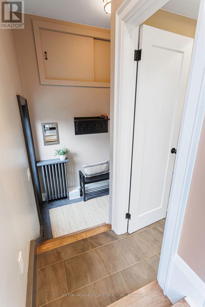 50 Thornhill Avenue, Toronto (Lambton Baby Point), Ontario  M6S 4C5 - Photo 19 - W12913552