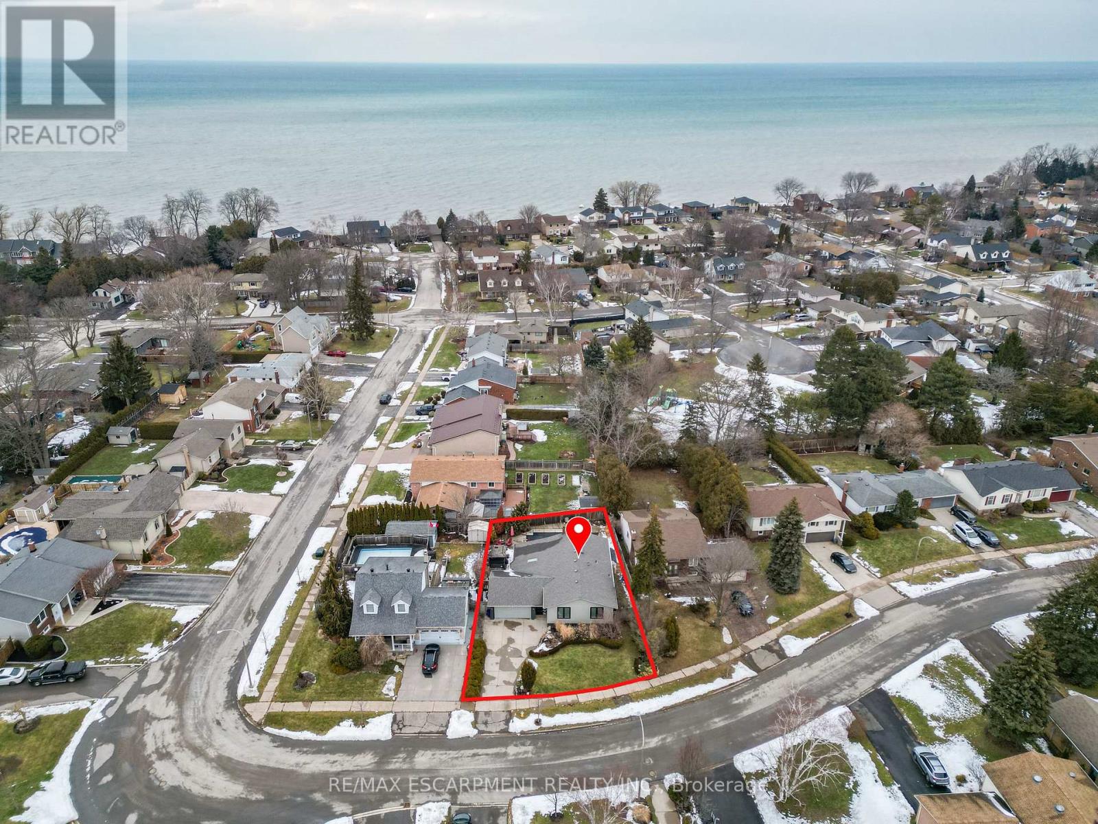 16 Samuel Road, Grimsby (Grimsby Beach), Ontario  L3M 4P6 - Photo 32 - X12828400