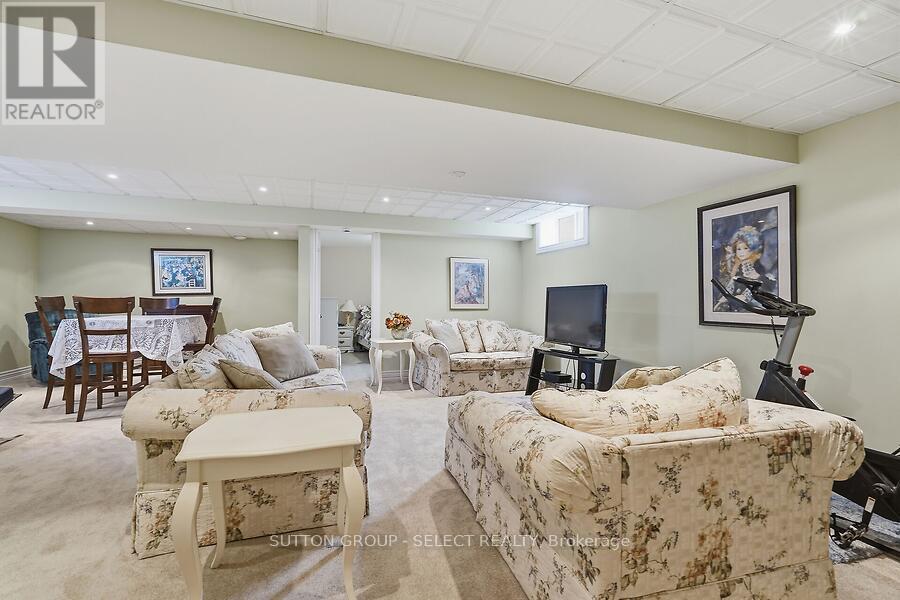 1758 Devos Drive, London North, Ontario  N5X 4H9 - Photo 32 - X12914540