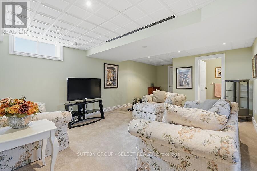 1758 Devos Drive, London North, Ontario  N5X 4H9 - Photo 34 - X12914540