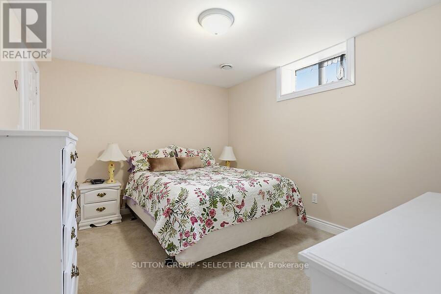 1758 Devos Drive, London North, Ontario  N5X 4H9 - Photo 36 - X12914540