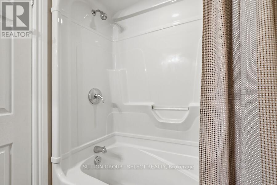 1758 Devos Drive, London North, Ontario  N5X 4H9 - Photo 39 - X12914540