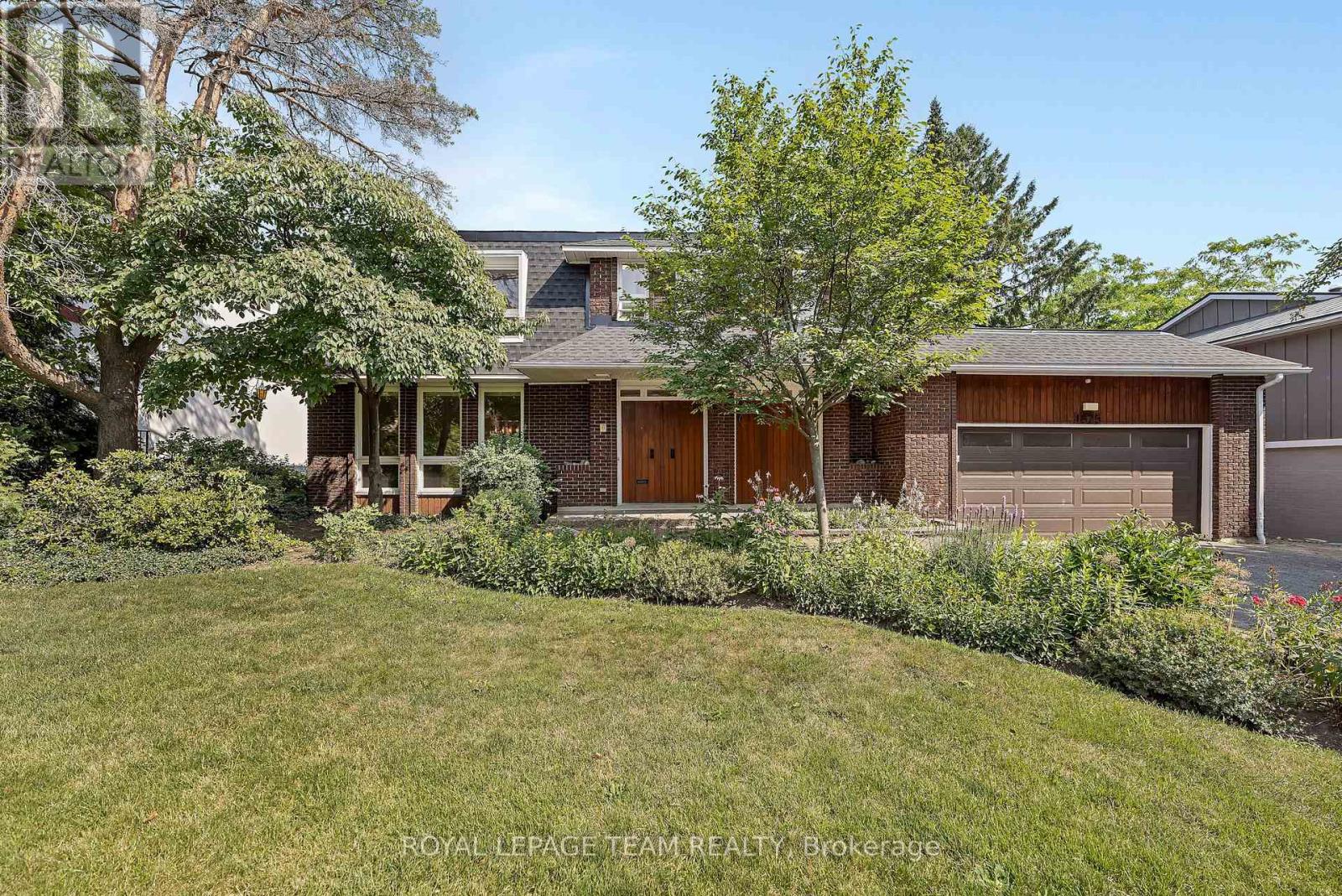 1825 YALE AVENUE, Ottawa, Ontario