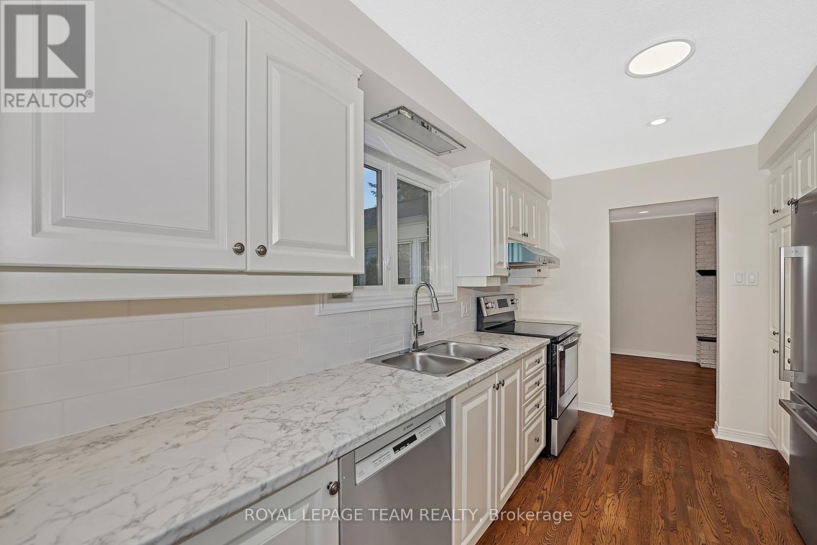 1825 Yale Avenue, Ottawa, Ontario  K1H 6S3 - Photo 13 - X12914404