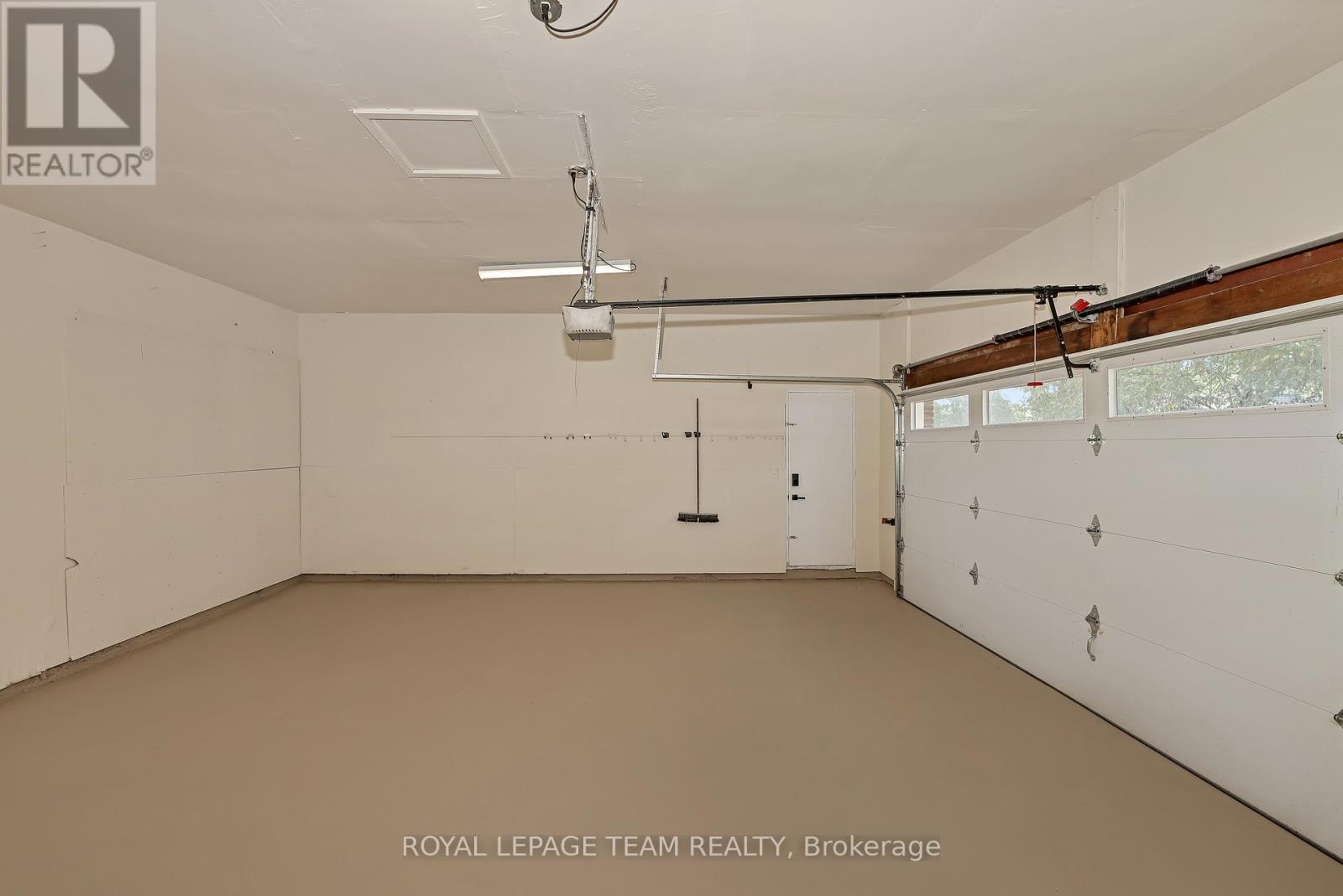 1825 Yale Avenue, Ottawa, Ontario  K1H 6S3 - Photo 21 - X12914404