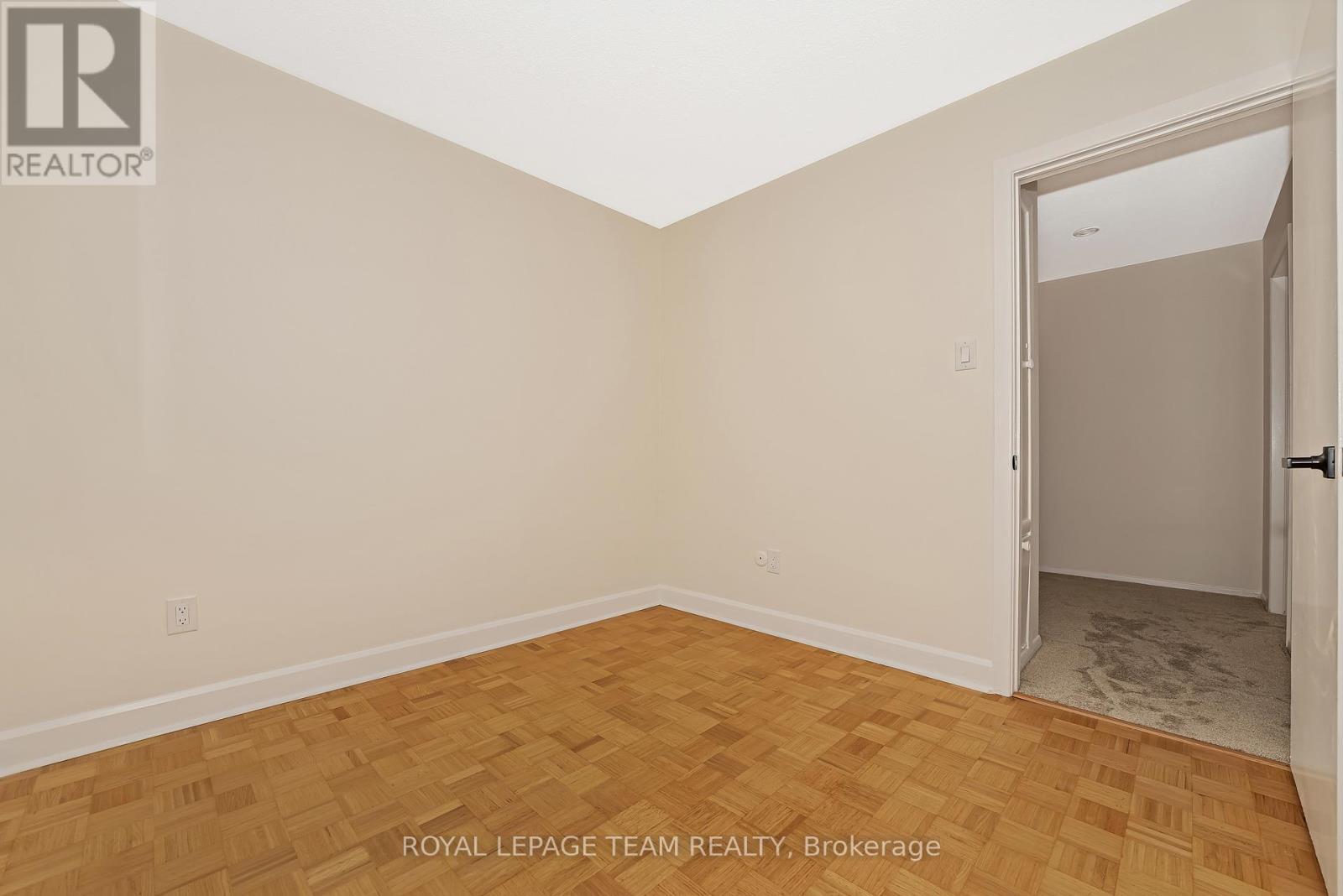 1825 Yale Avenue, Ottawa, Ontario  K1H 6S3 - Photo 33 - X12914404