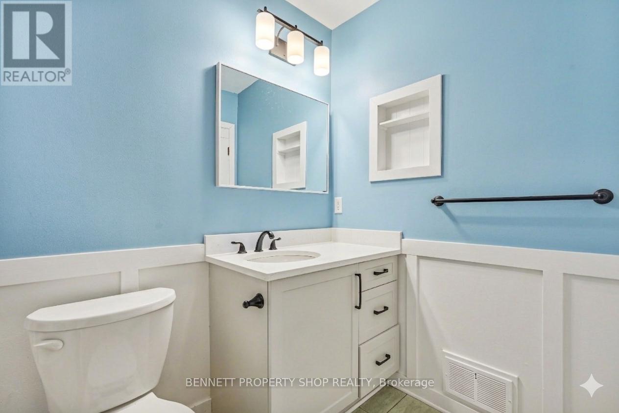 2636 Elmhurst Street, Ottawa, Ontario  K2B 7N6 - Photo 6 - X12914480