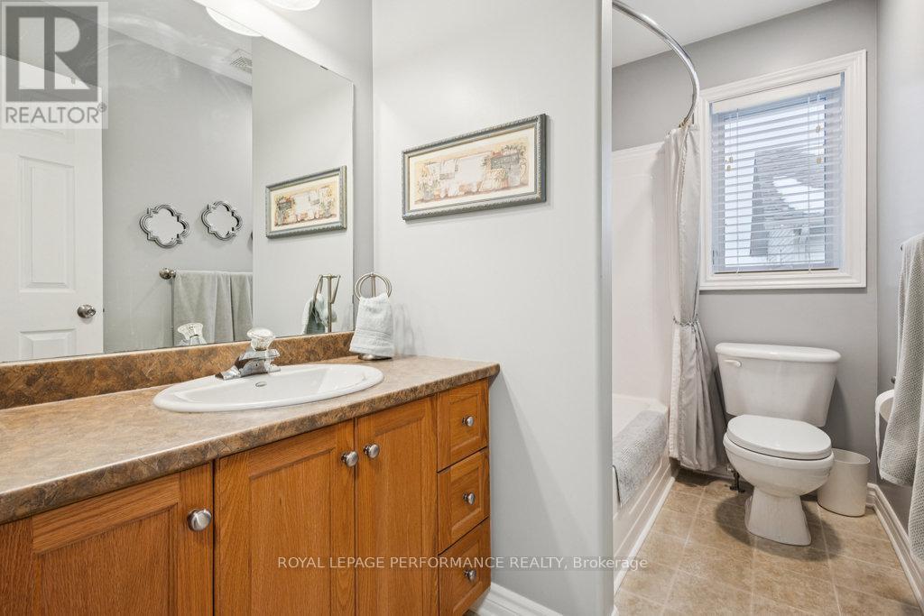 7051 Donwel Drive, Ottawa, Ontario  K4P 1M7 - Photo 12 - X12914500