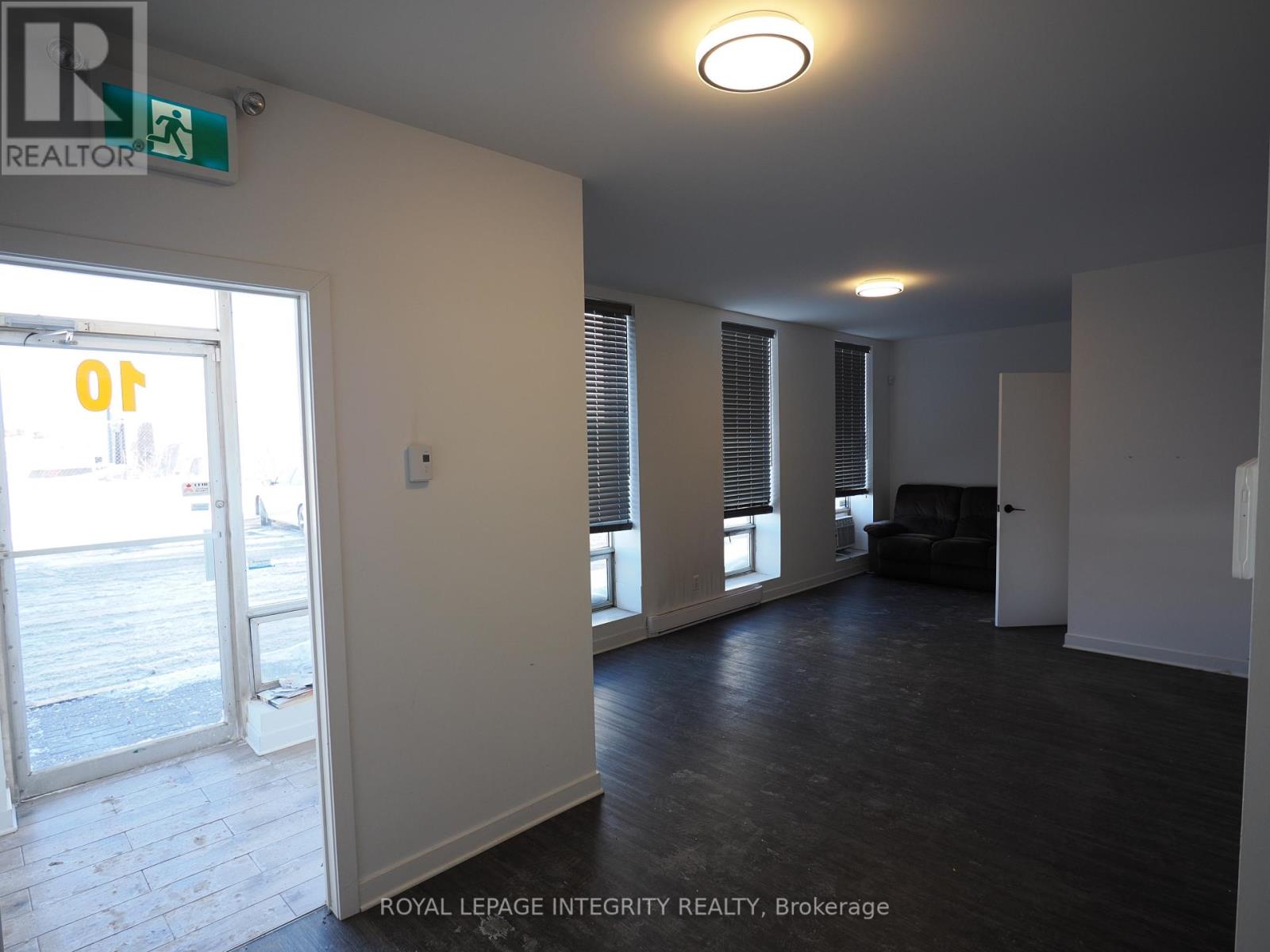 10-11 - 2295 Stevenage Drive, Ottawa, Ontario  K1G 3W1 - Photo 5 - X12914544