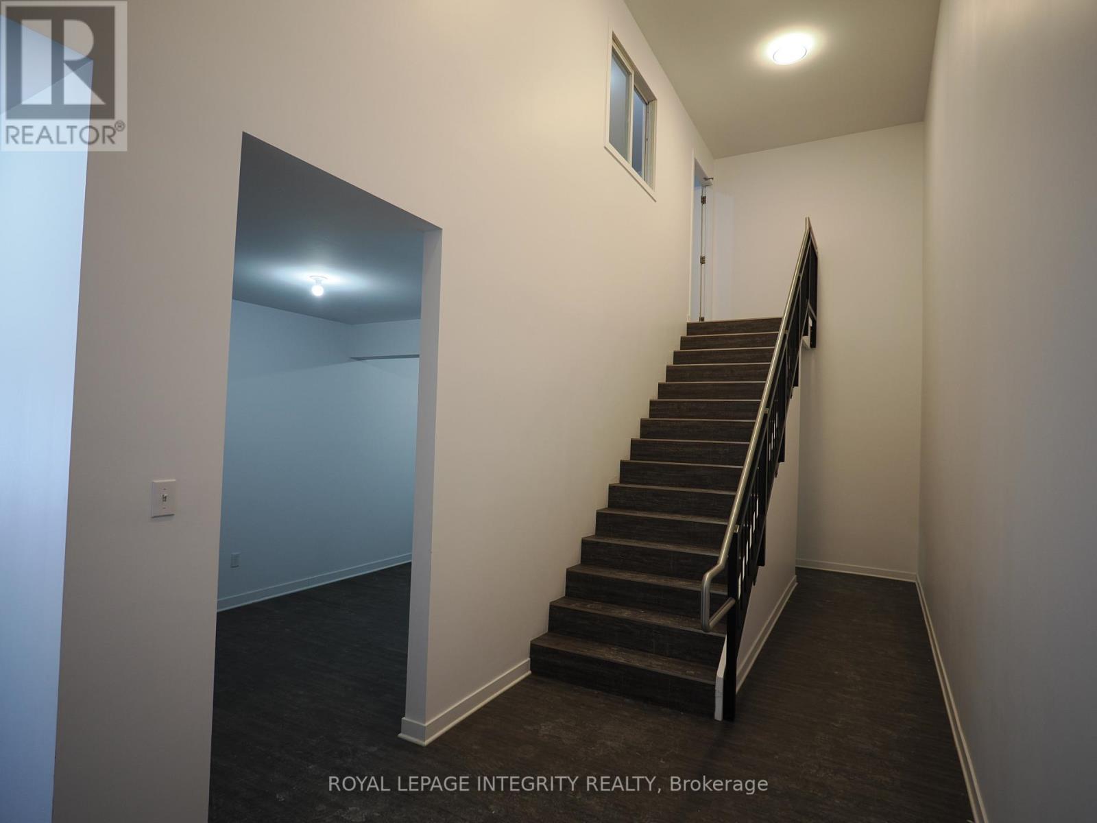 10-11 - 2295 Stevenage Drive, Ottawa, Ontario  K1G 3W1 - Photo 7 - X12914544