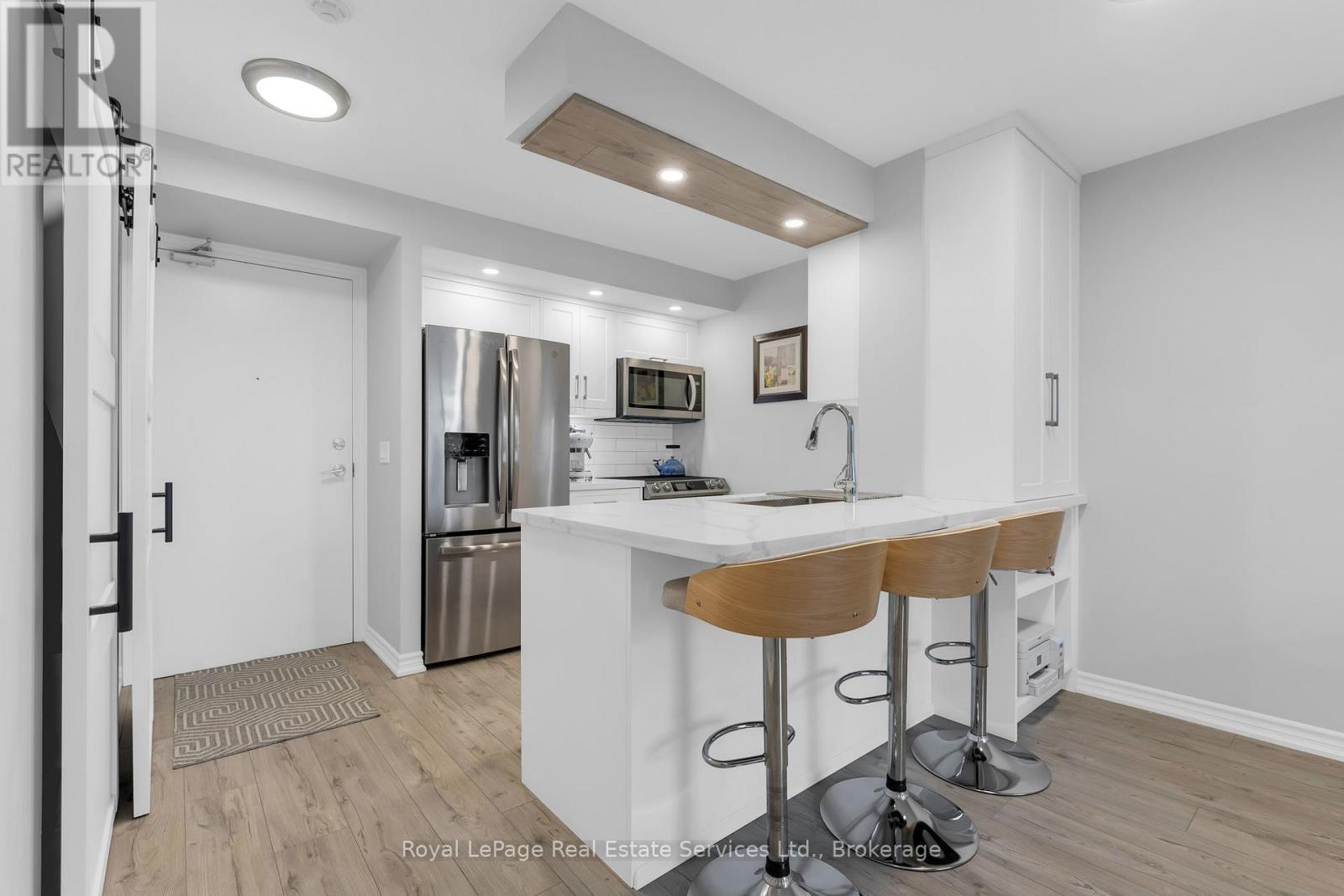 302 - 2391 Central Park Drive, Oakville, Ontario  L6H 0E4 - Photo 7 - W12914484